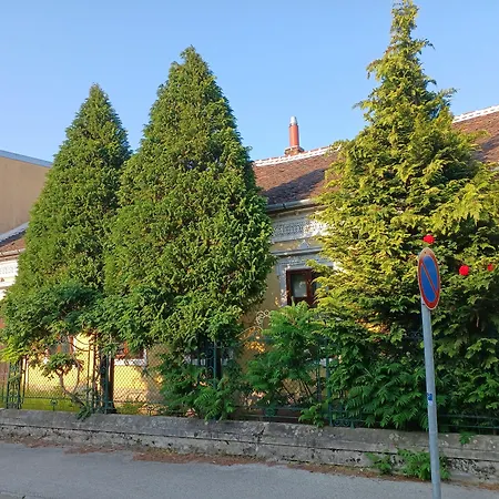 Blues מלון דירות Kőszeg